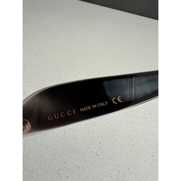 Gucci Inverted Multilayer Acetate runway for Cat-Eye black Sunglasses - Picture 9 of 12